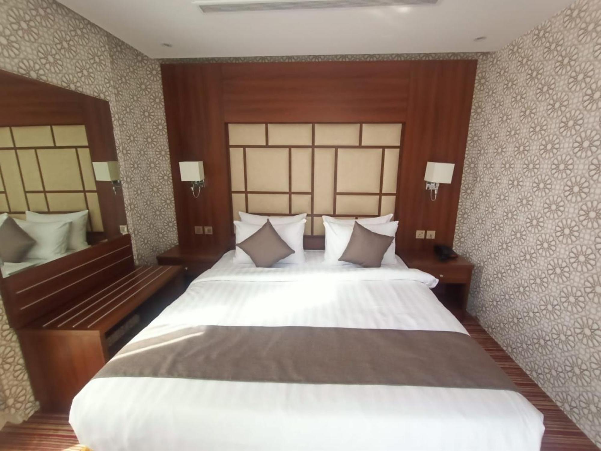 Quiet Jeddah Al Hamra Hotel Екстериор снимка