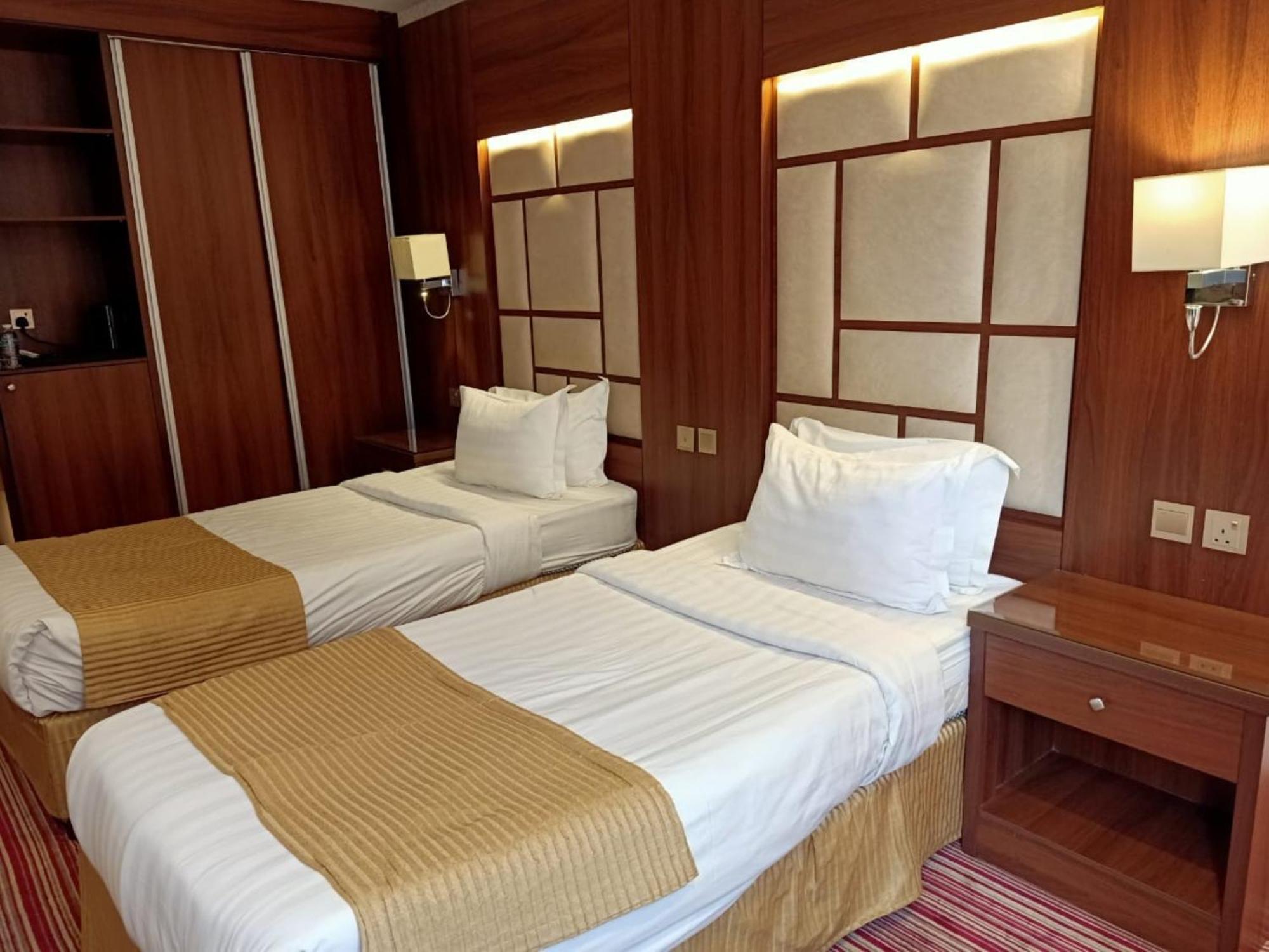 Quiet Jeddah Al Hamra Hotel Екстериор снимка